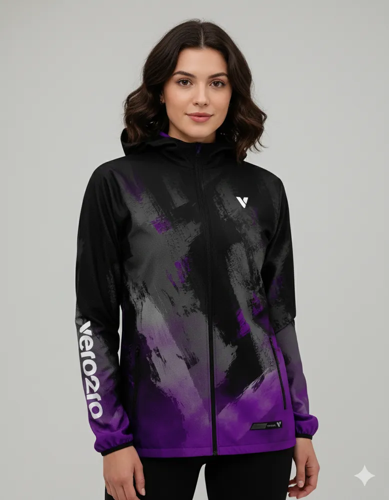 Modelo con chaqueta deportiva Vergara